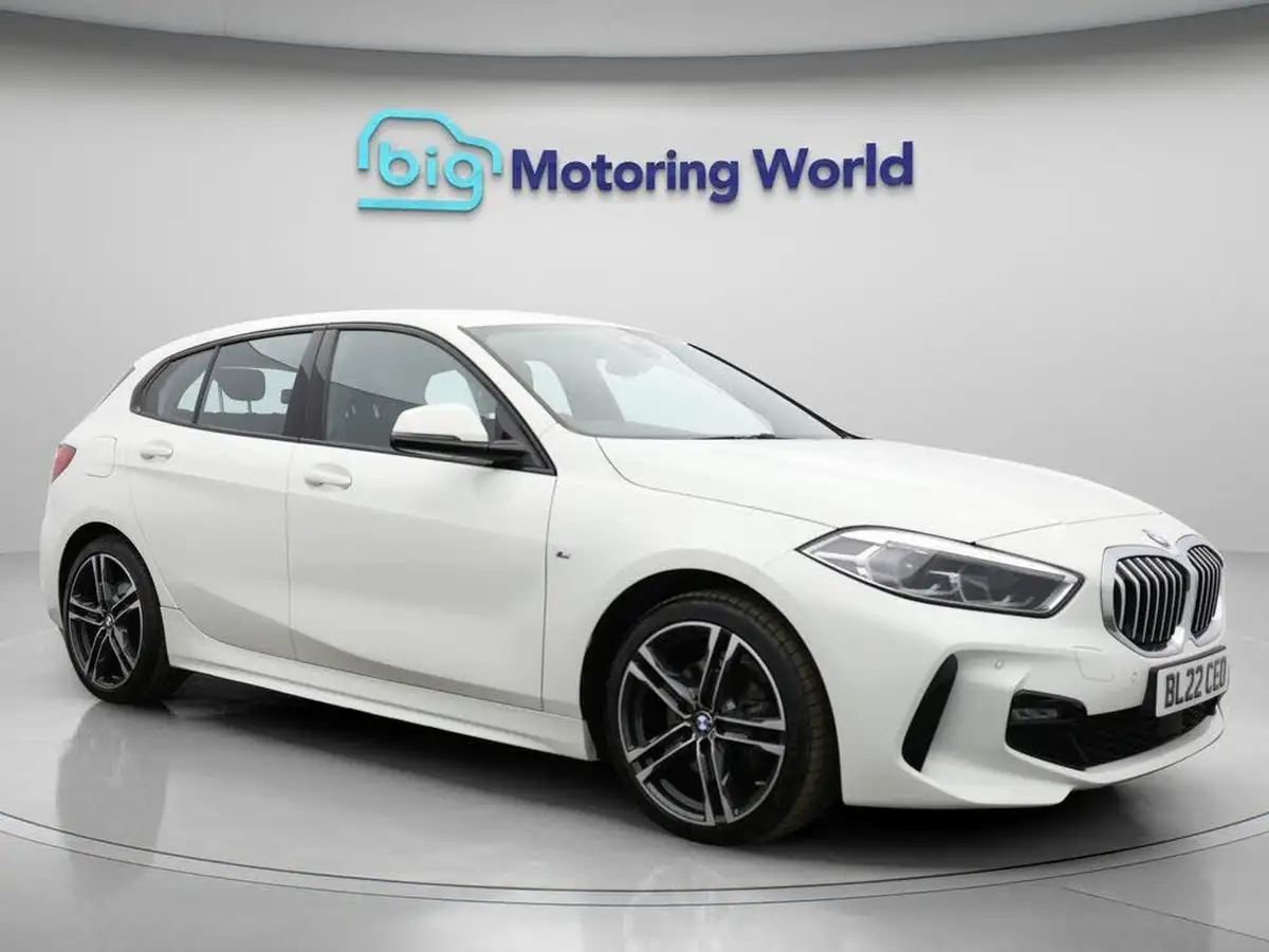 2022-bmw-1-series-15-118i-m-sport-lcp-big-0