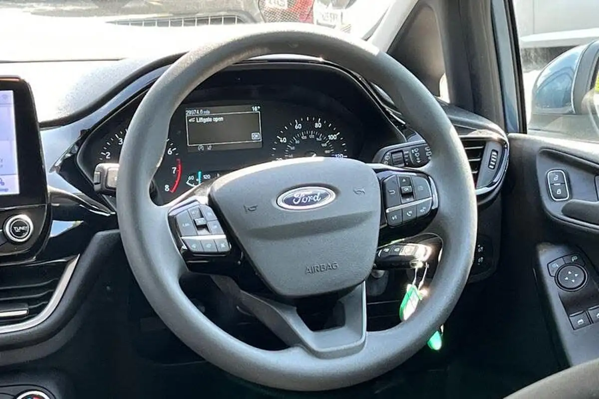 2022-ford-fiesta-11-ti-vct-trend-3d-big-11