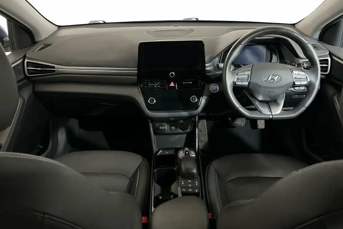 2021-hyundai-ioniq-e-premium-se-electric-100kw-big-10
