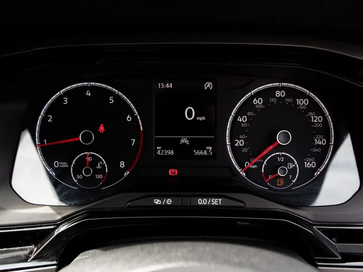 2019-volkswagen-polo-10-tsi-se-big-14