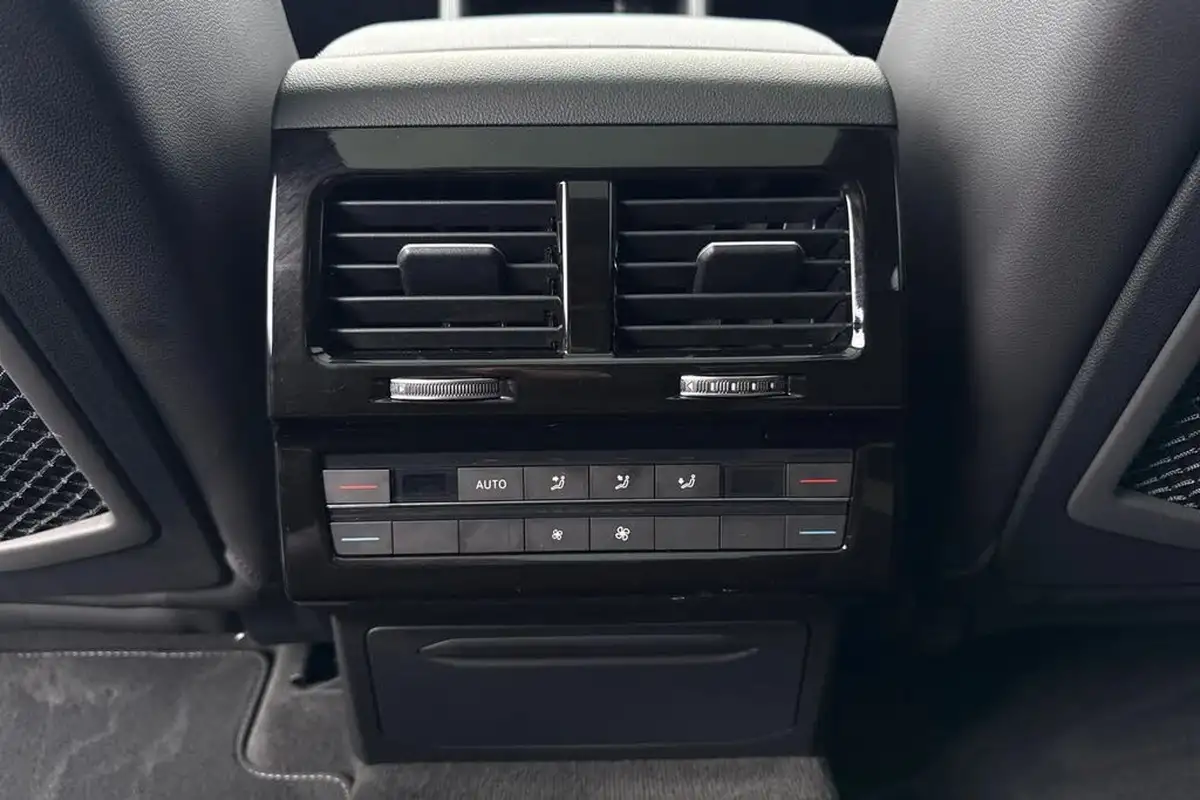 2025-volkswagen-touareg-30tdi-black-edition-286ps-big-36