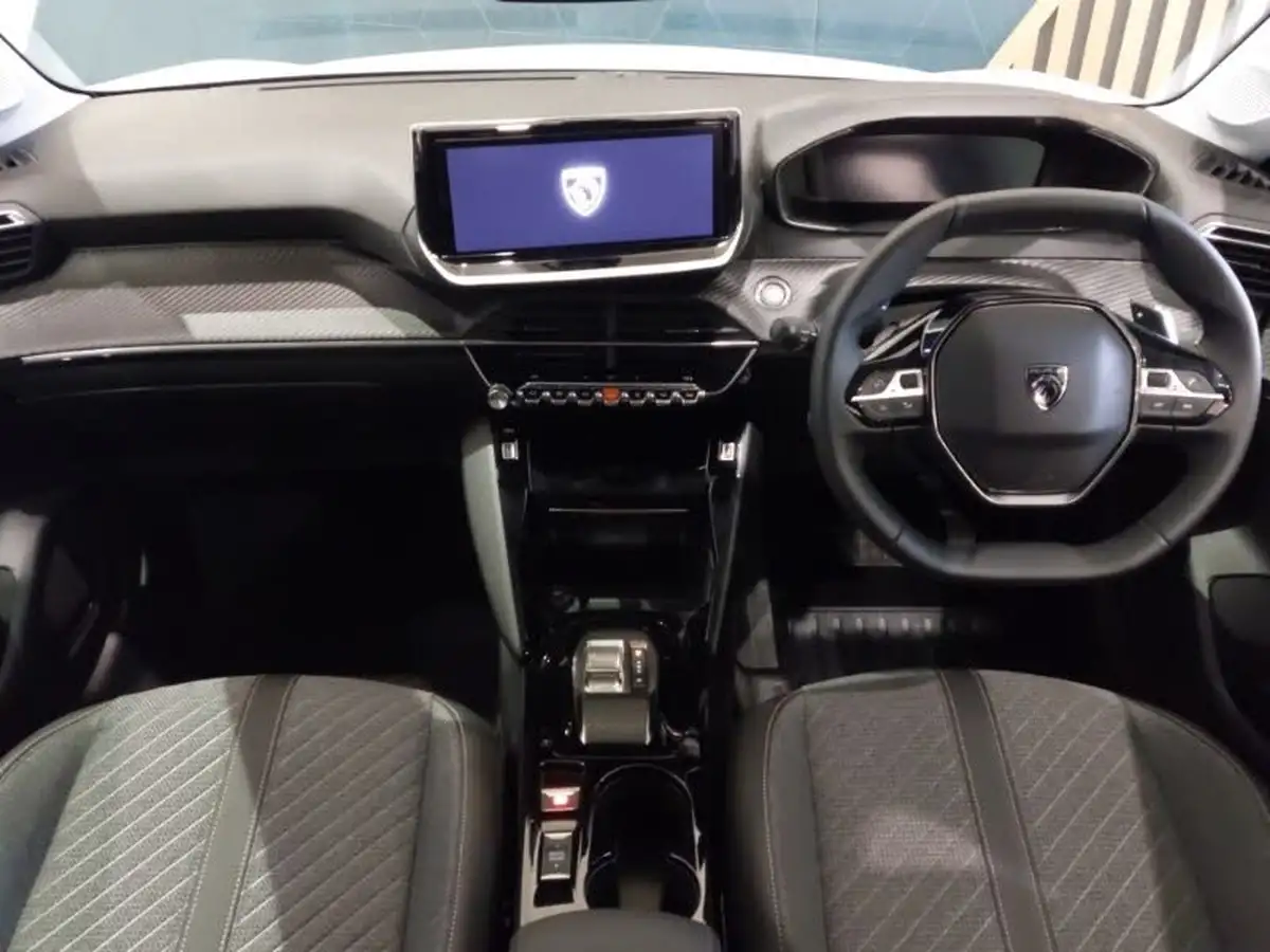 2024-peugeot-208-12-puretech-allure-hybrid-e-dsc6-big-2