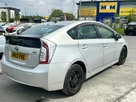 2012-toyota-prius-small-5
