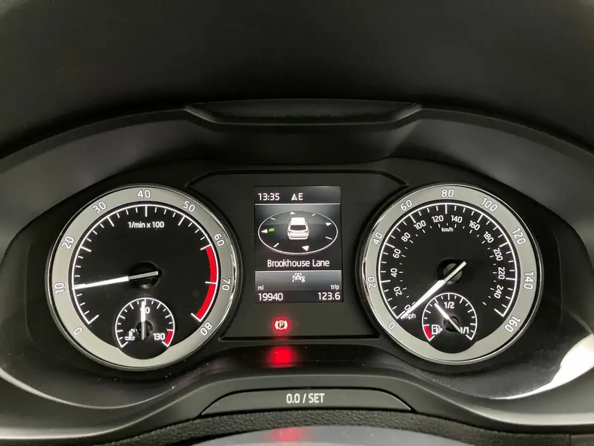 2022-skoda-karoq-10-tsi-se-l-big-13