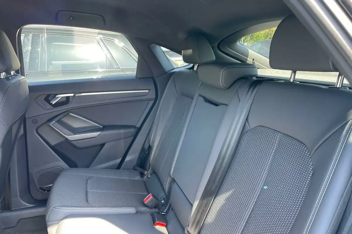 2023-audi-q3-15-35-tfsi-black-edition-cod-sportback-s-tronic-big-29