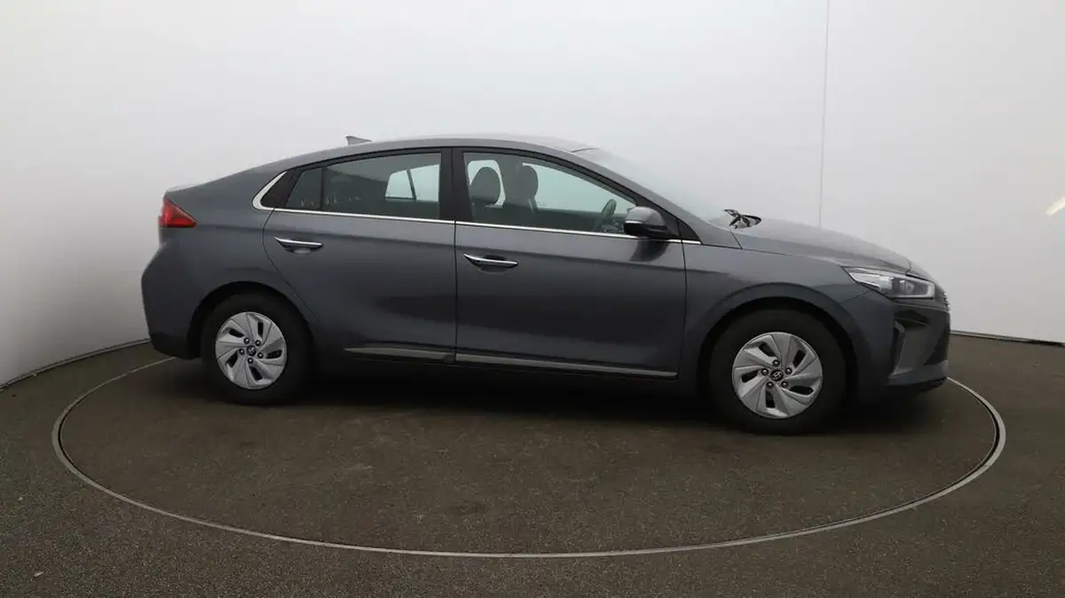 2019-hyundai-ioniq-16-gdi-premium-hybrid-big-40