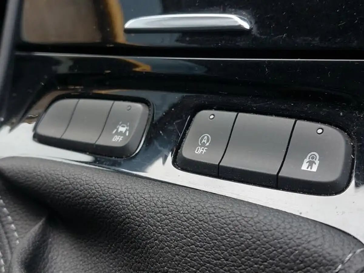 2022-vauxhall-grandland-12-gs-line-big-13