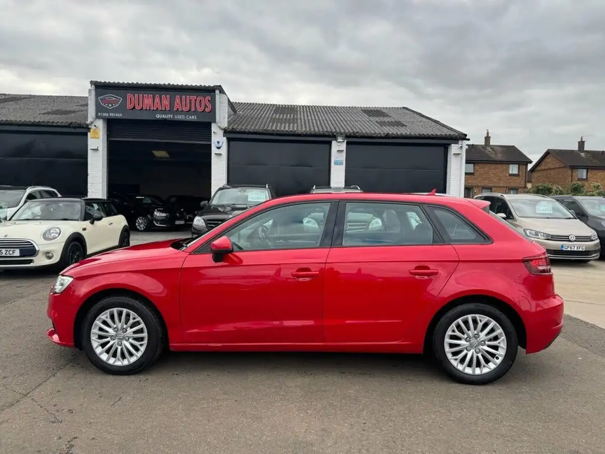 2017-audi-a3-20-tdi-se-technik-sportback-5d-big-3