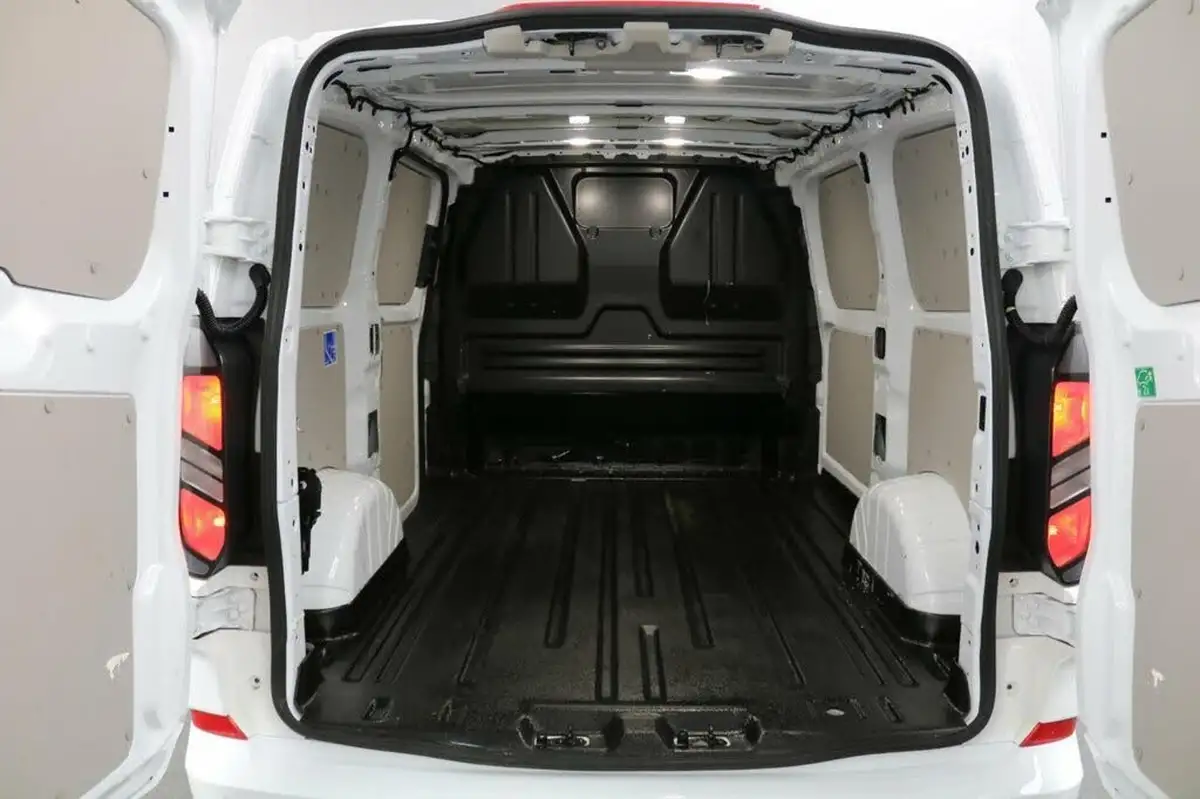 2023-ford-transit-custom-20tdci-300-l1h1-trend-136pseu6e-panel-van-1996cc-auto-big-3