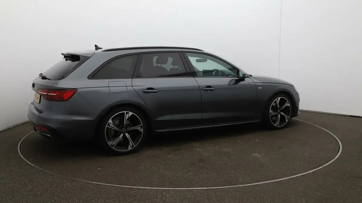 2022-audi-a4-avant-20-35-tfsi-black-edition-s-tronic-big-44