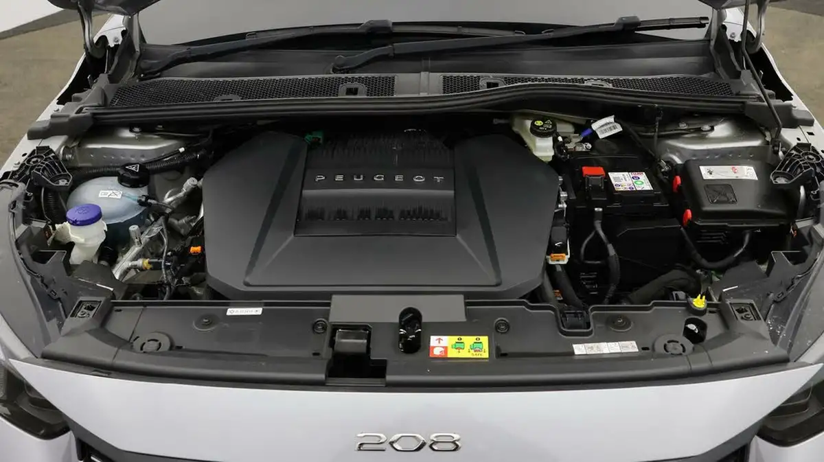 2021-peugeot-208-e-gt-50kwh-big-18