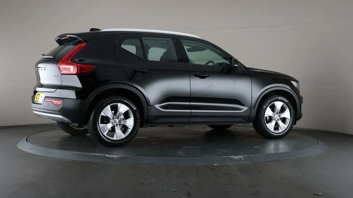2021-volvo-xc40-15-t3-momentum-161bhp-auto-big-54