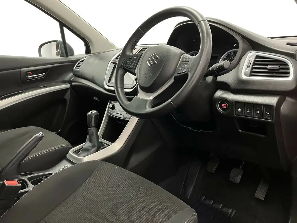 2019-suzuki-s-cross-10-boosterjet-sz-t-111ps-allgrip-988cc-big-7
