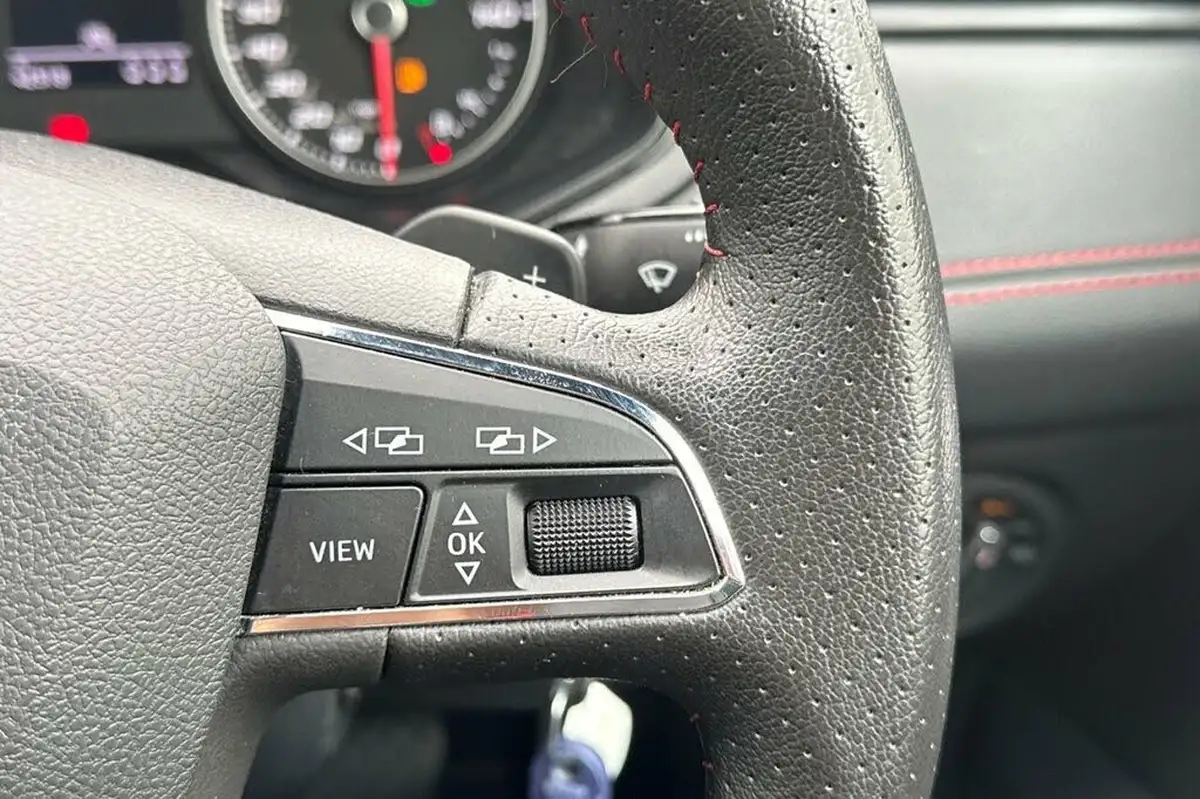 2021-seat-arona-10-tsi-fr-red-edition-dsg-big-17