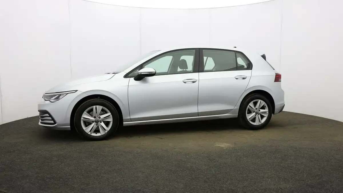 2021-volkswagen-golf-10-etsi-life-hatchback-big-24