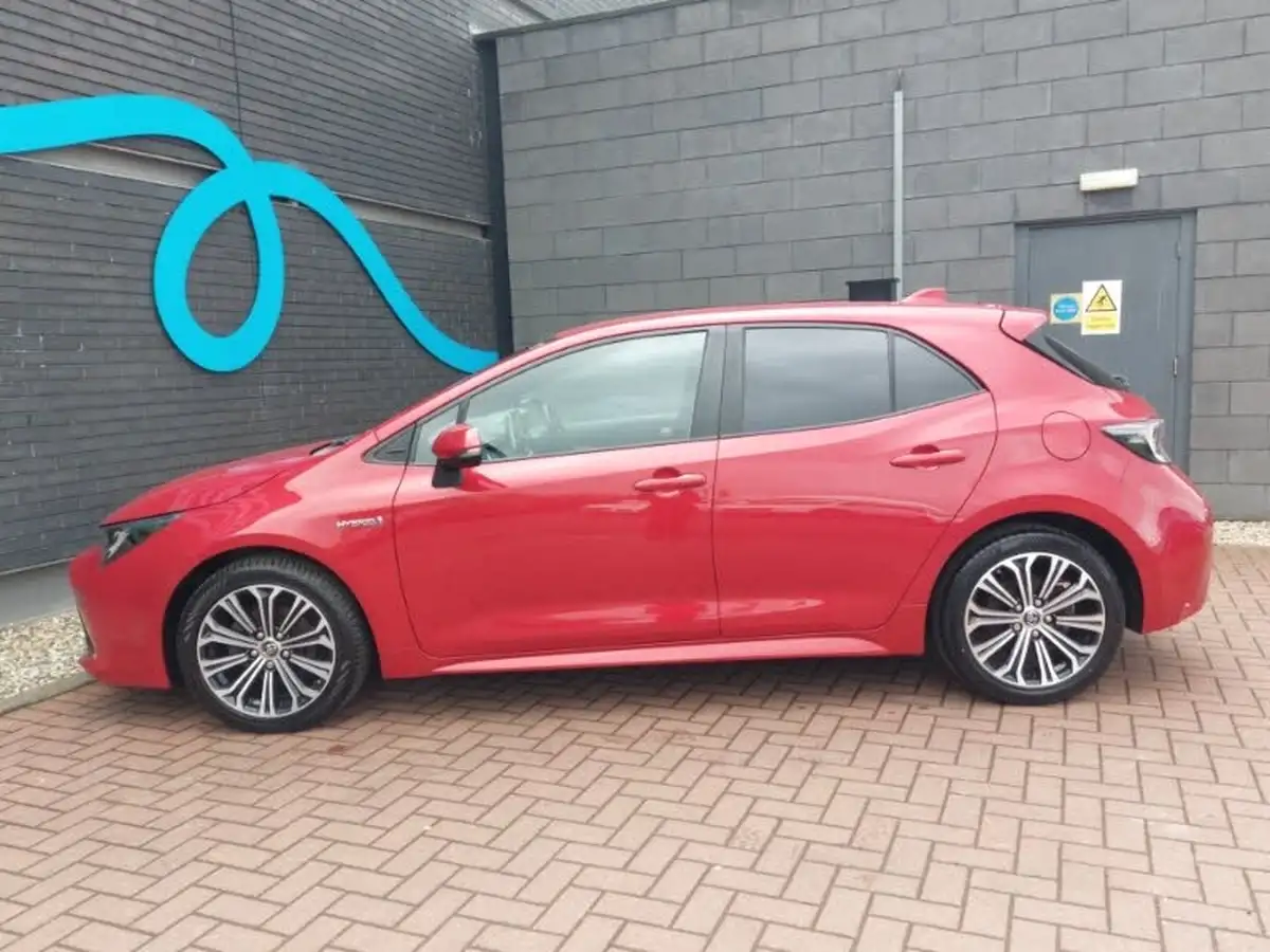 2019-toyota-corolla-18-vvt-i-design-trk-hatchback-5d-big-3