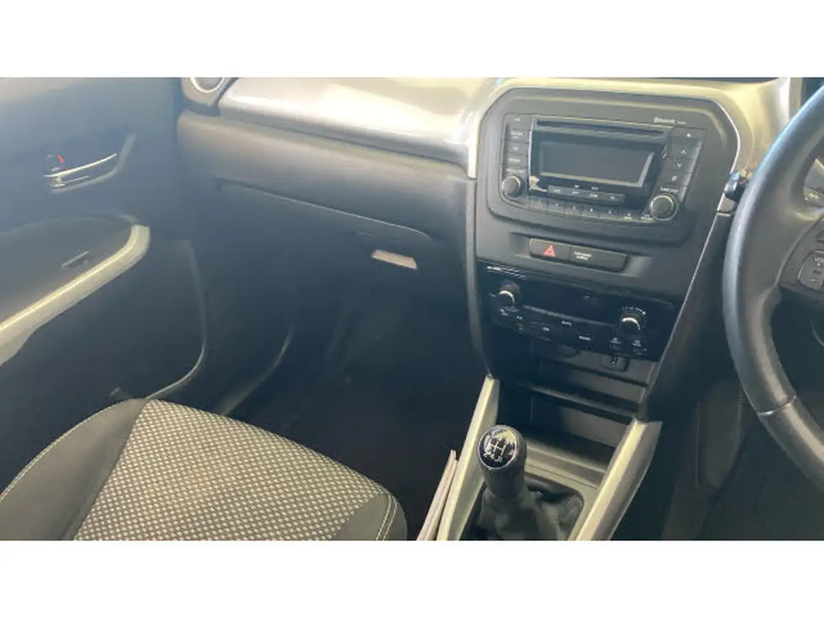 2016-suzuki-vitara-16-sz4-big-13