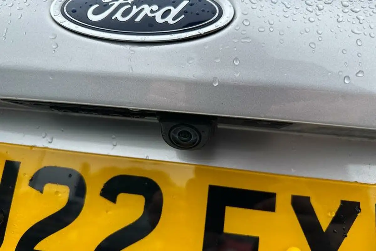 2022-ford-fiesta-10t-titanium-vignale-125ps-hybrid-mhev-big-34