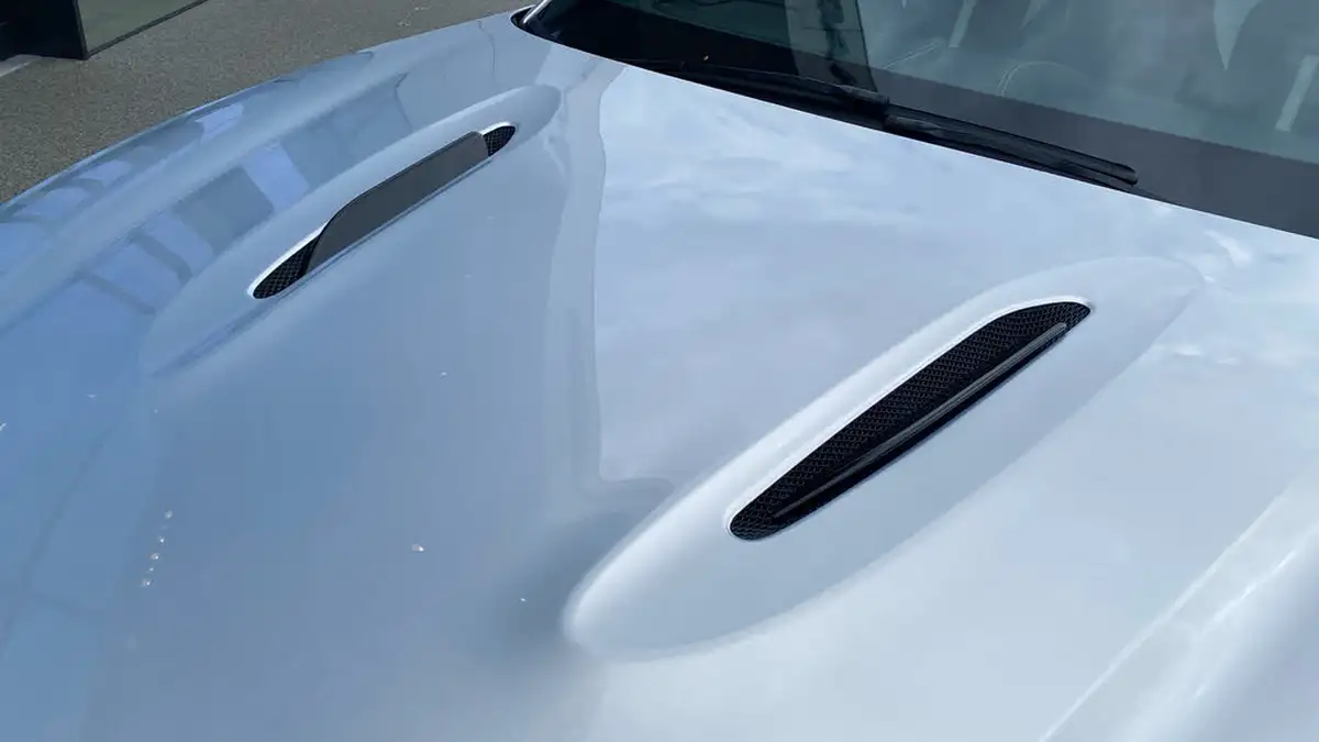 2023-aston-martin-dbx-40-v8-big-14