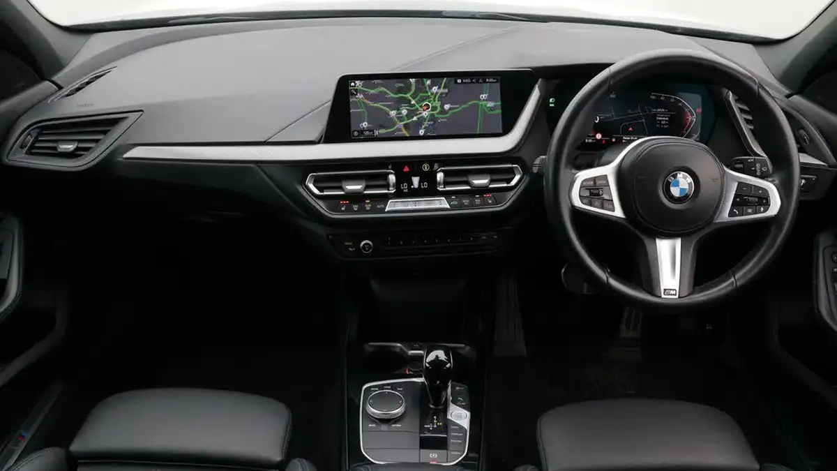 2022-bmw-1-series-15-118i-m-sport-lcp-dct-big-13