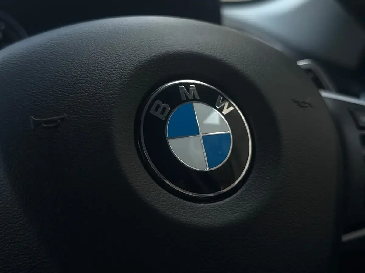 2019-bmw-x1-big-27