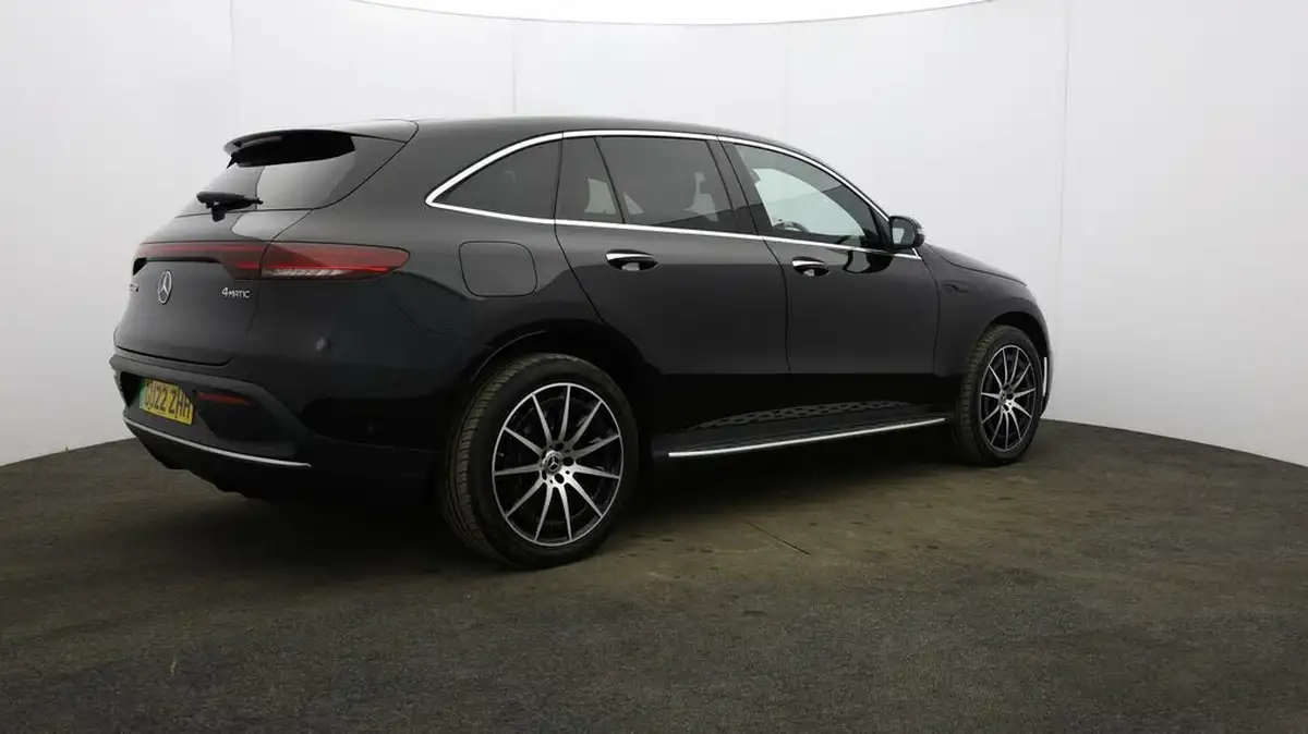 2022-mercedes-benz-eqc-e-eqc-400-amg-line-big-7