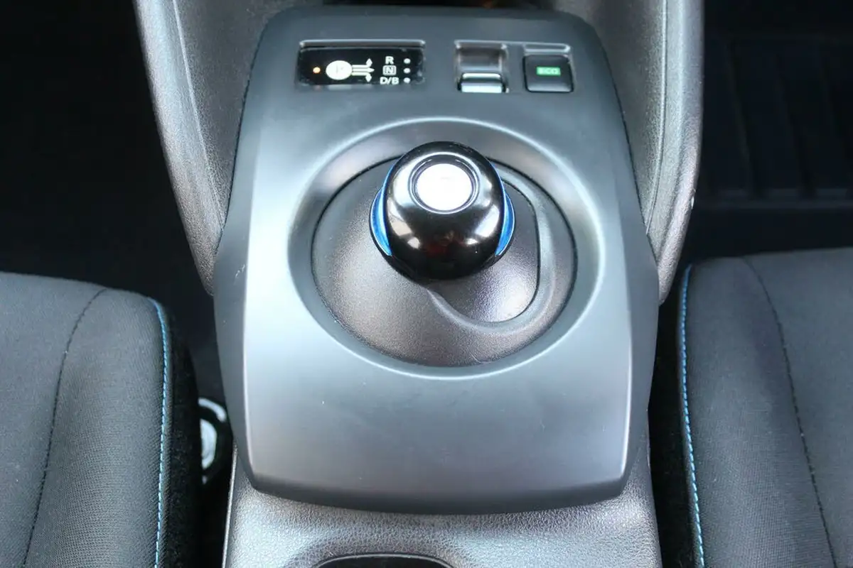 2021-nissan-leaf-e-acenta-big-29