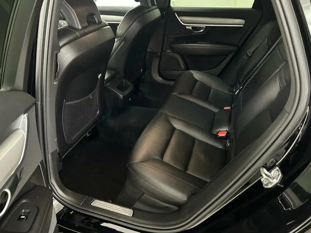 2020-volvo-v90-20-t4-momentum-plus-big-53