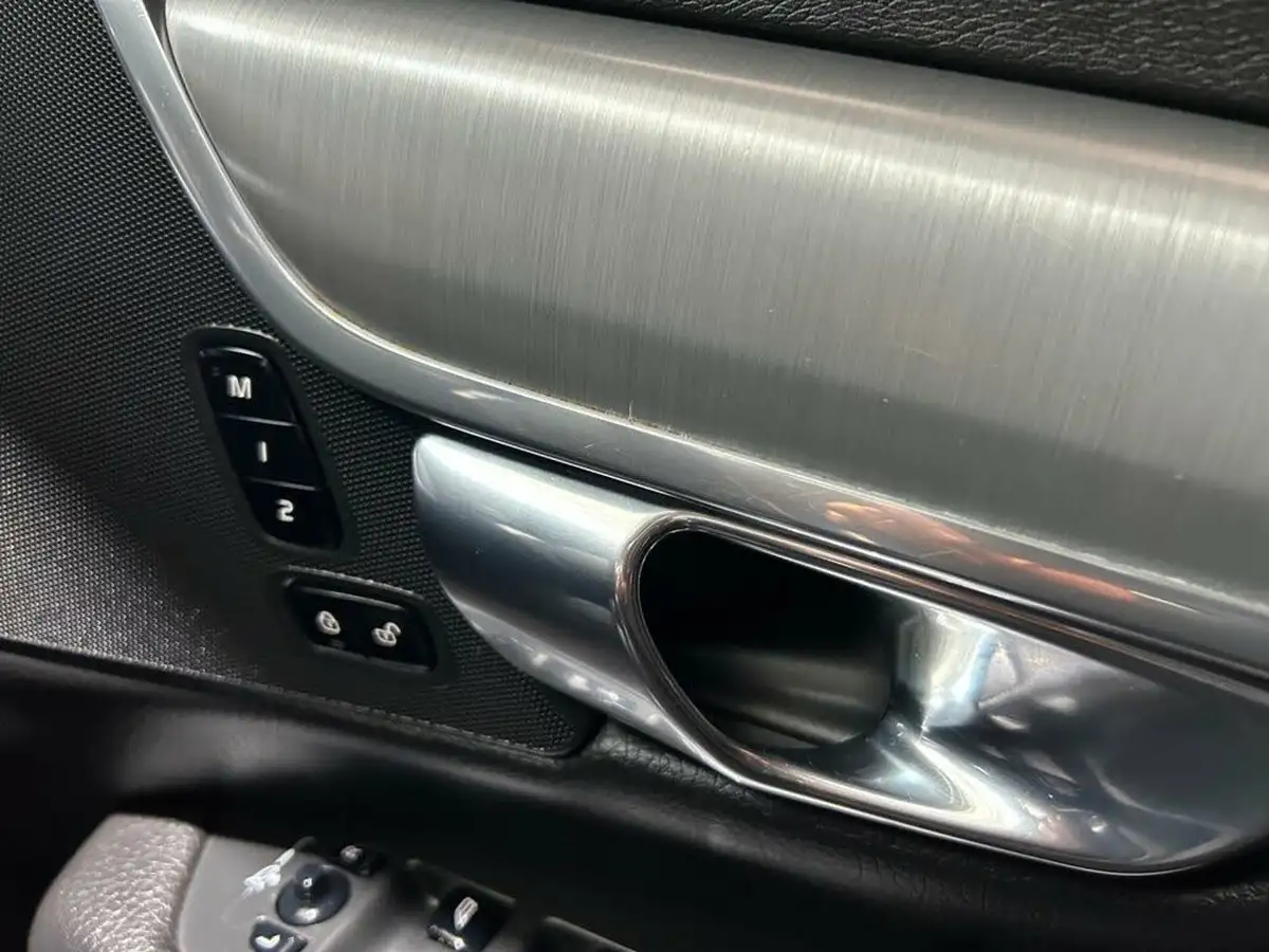 2020-volvo-v90-20-t4-momentum-plus-big-29