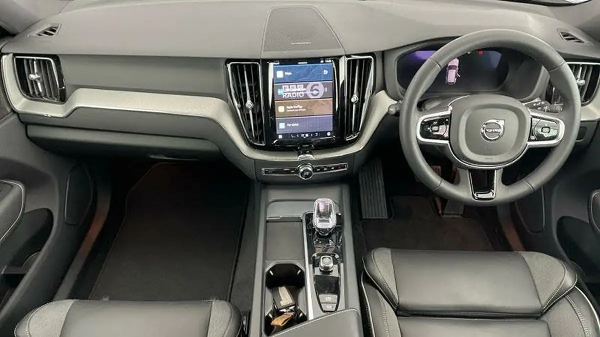 2024-volvo-xc60-20-b5-plus-big-7
