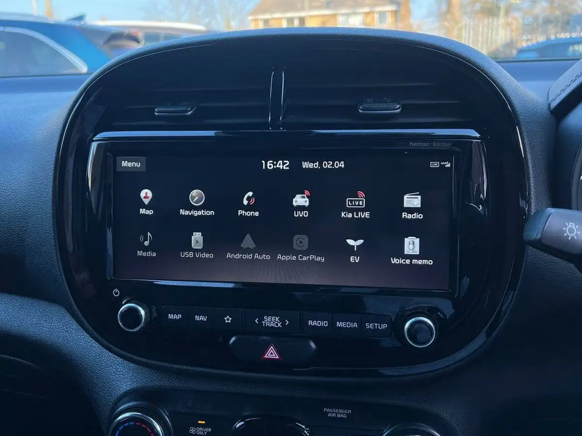 2021-kia-soul-ev-first-edition-big-11