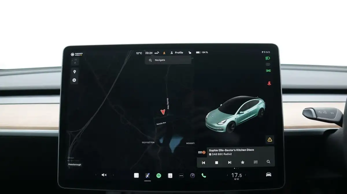 2021-tesla-model-3-e-long-range-awd-big-11