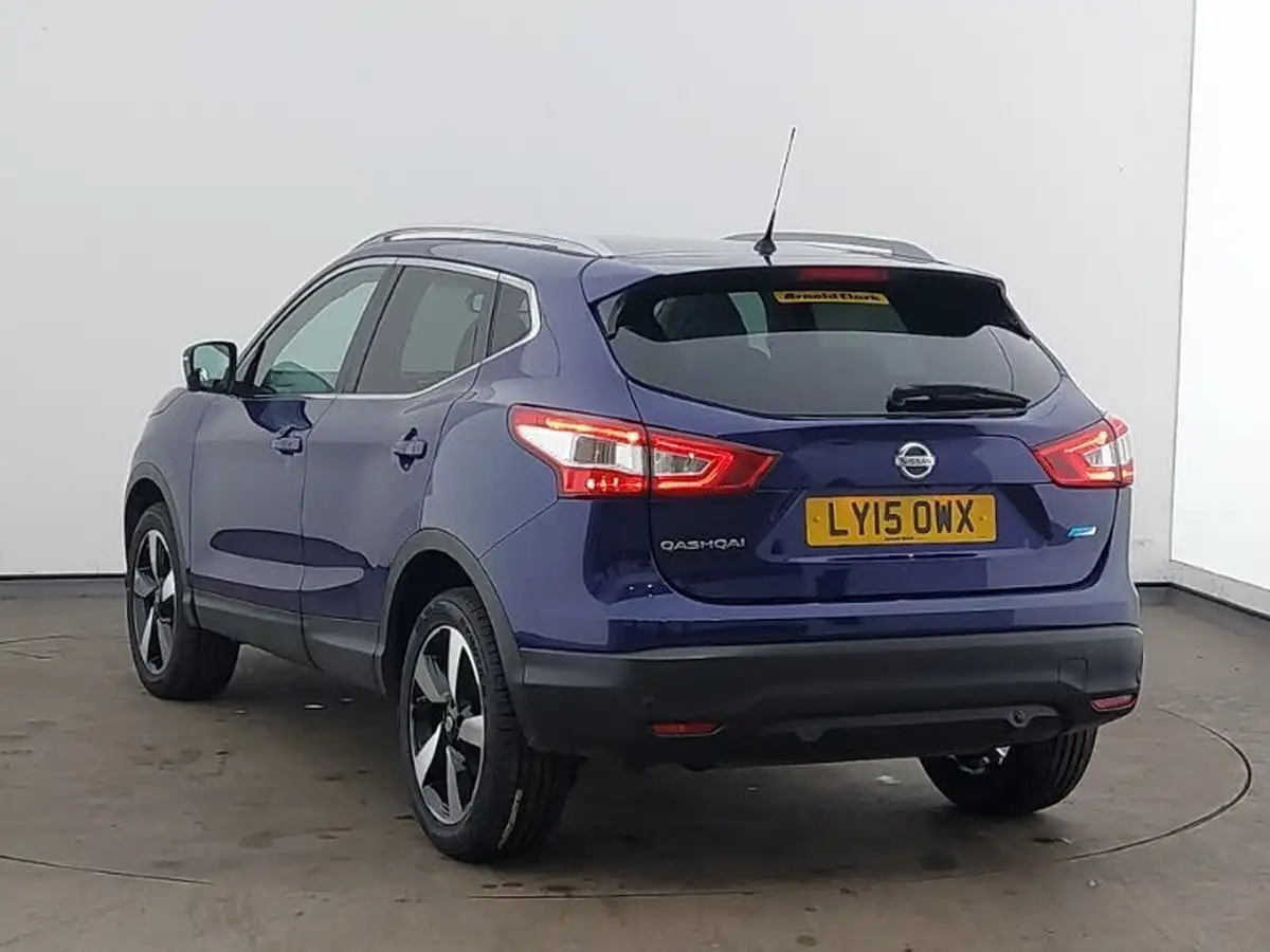 2015-nissan-qashqai-15dci-n-tec-big-1