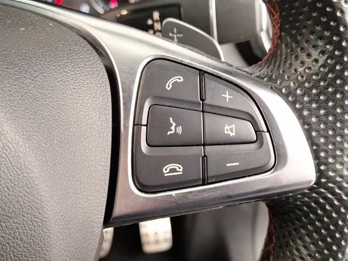 2018-mercedes-benz-gla-class-21d-gla-200d-amg-line-134bhp-ss-4matic-7g-dct-big-17
