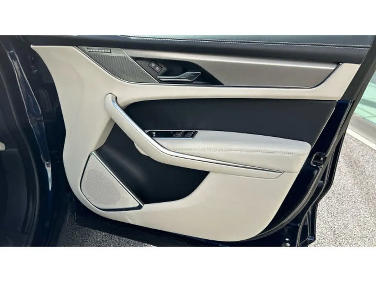 2023-jaguar-f-pace-20-d200-r-dynamic-s-big-41