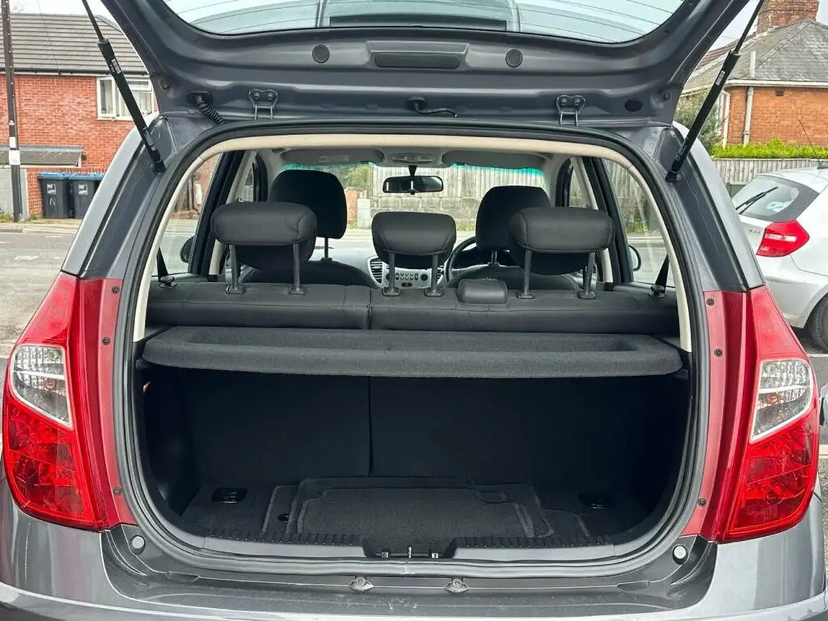 2013-hyundai-i10-12-style-big-15