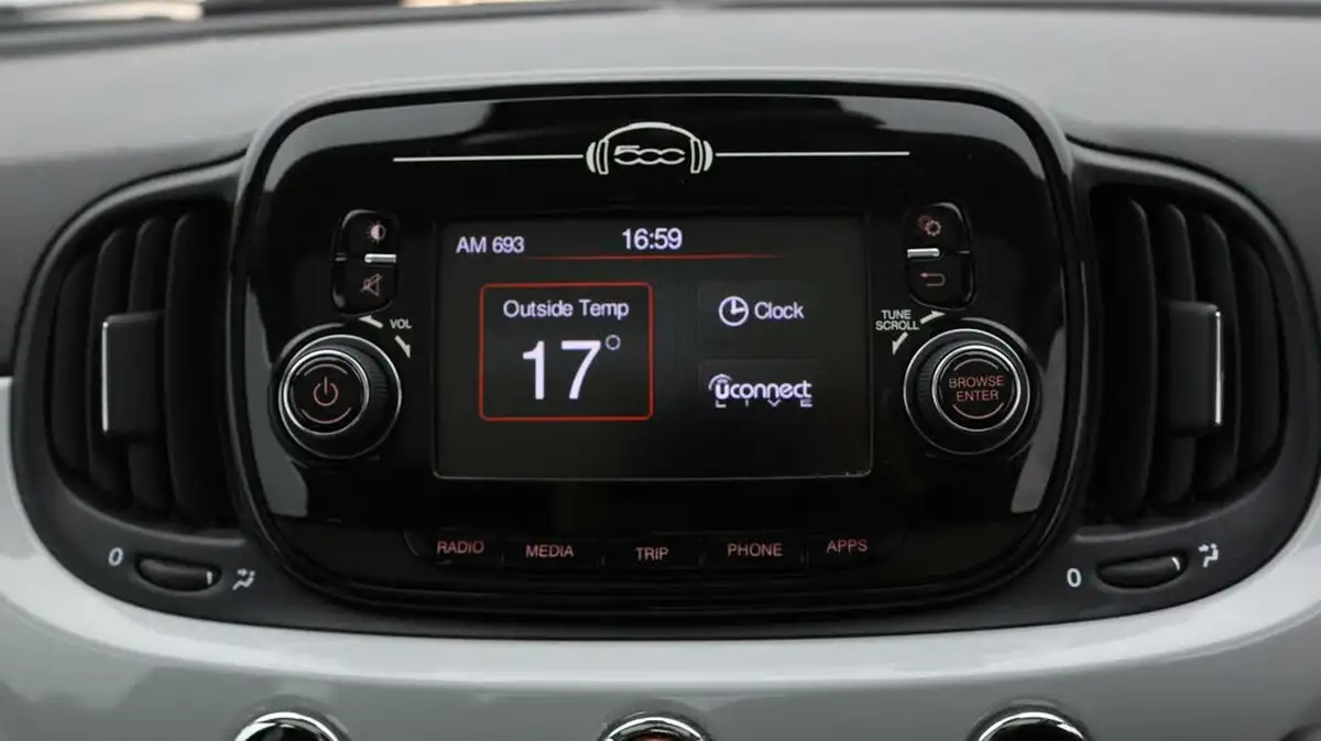 2019-fiat-500-12-collezione-fall-big-10