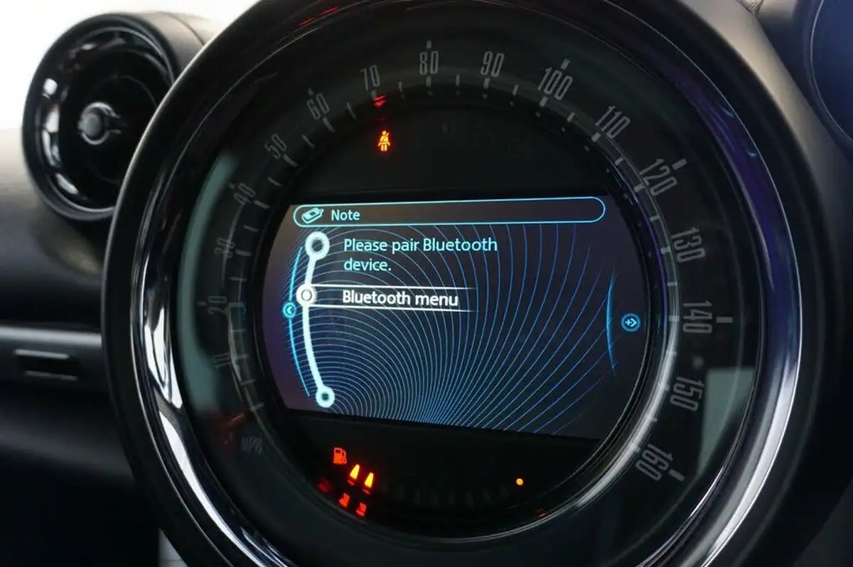 2015-mini-countryman-16-cooper-s-park-lane-edition-all4-big-32
