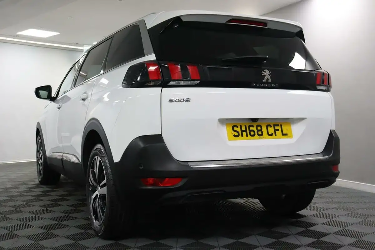 2018-peugeot-5008-suv-15-bluehdi-allure-big-24
