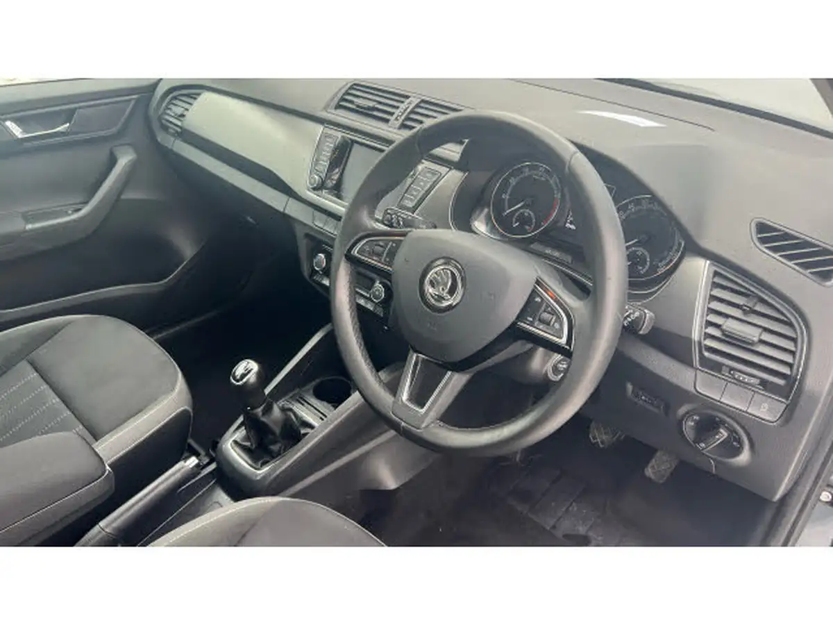 2019-skoda-fabia-10-tsi-se-l-95ps-ss-hatchback-big-10