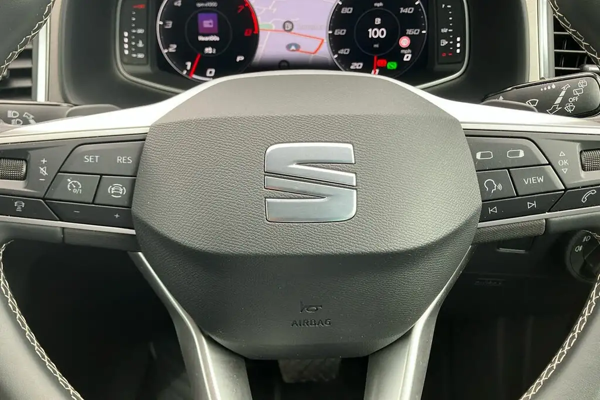 2024-seat-ateca-15-ecotsi-xperience-lux-dsg-big-16
