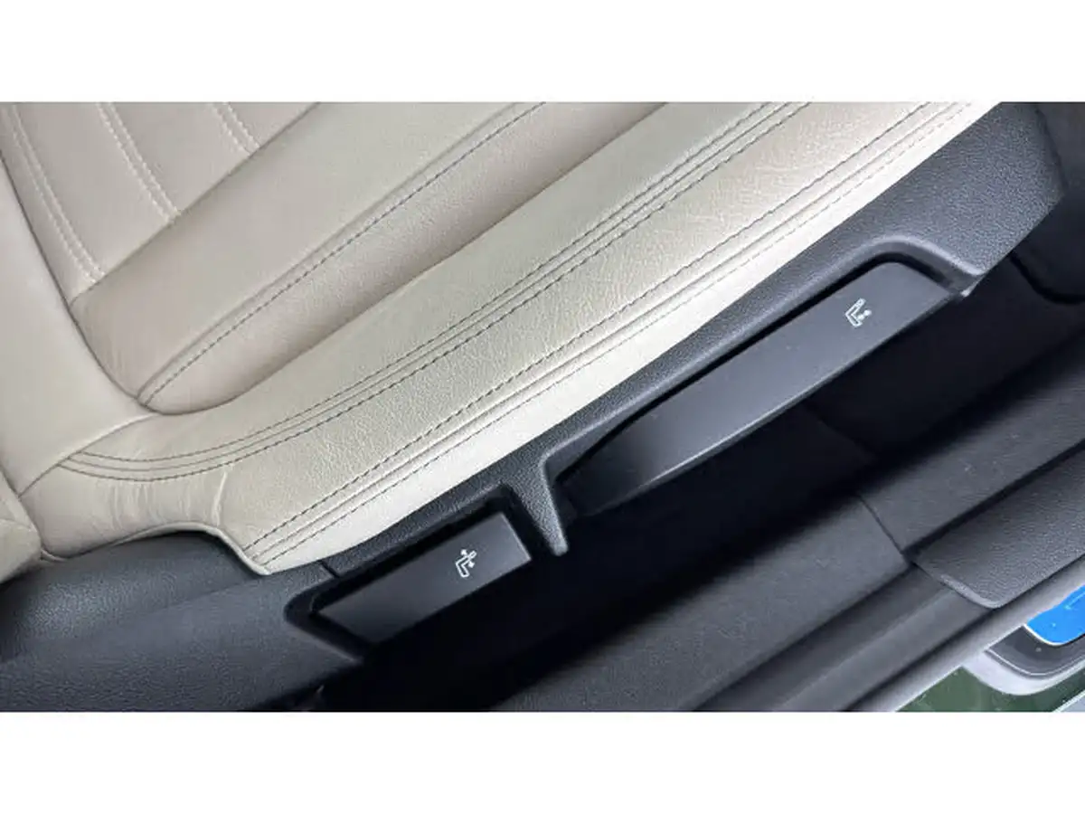 2024-bmw-i4-e-edrive35-sport-big-28