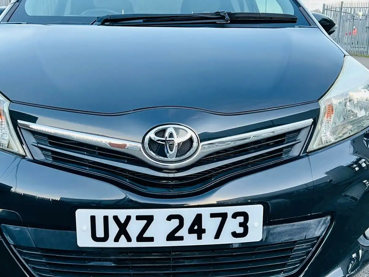 2011-toyota-yaris-133-tr-99bhp-5d-m-drive-s-big-10