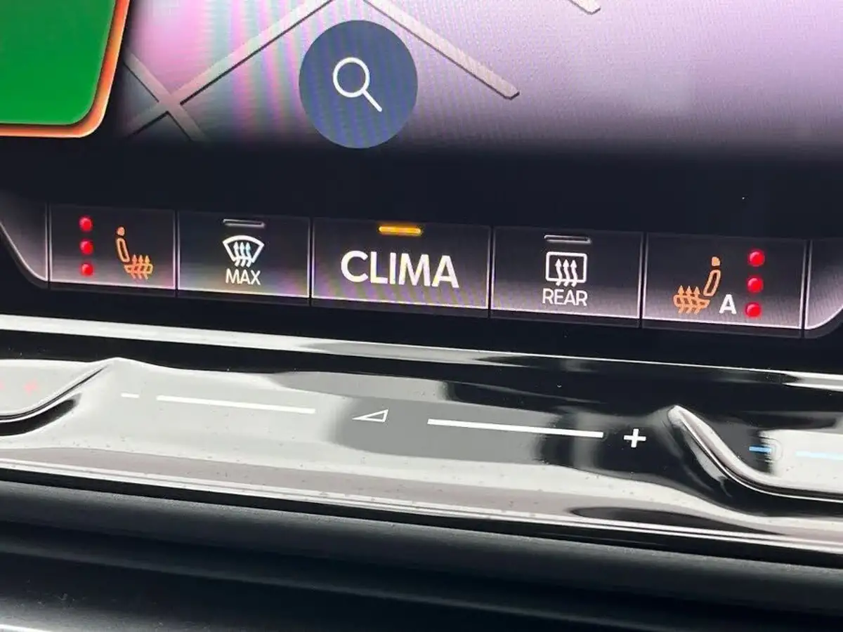 2024-cupra-formentor-15-e-hybrid-vz2-big-21
