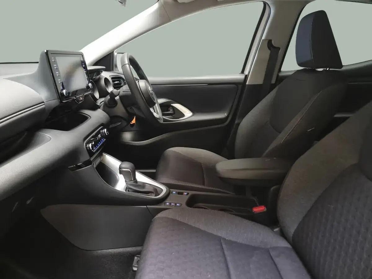 2022-toyota-yaris-15-vvt-i-design-big-4