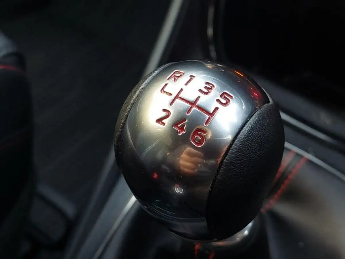 2023-ford-puma-suv-15-st-big-14
