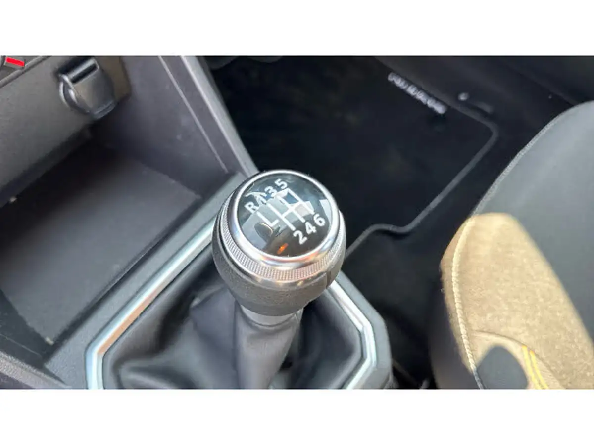2022-dacia-sandero-stepway-10-tce-comfort-90bhp-big-19