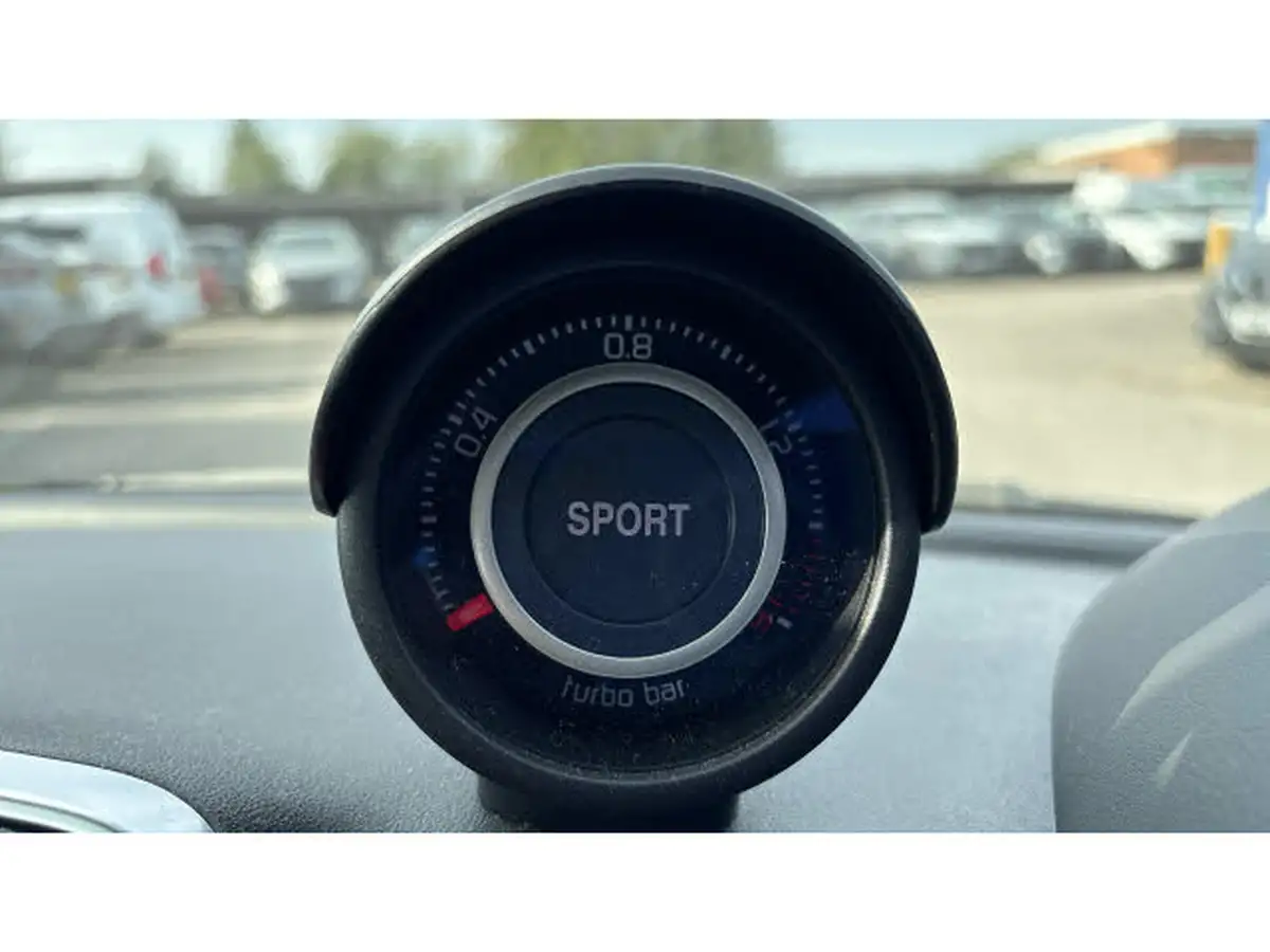 2021-abarth-595-14-tjet-big-37