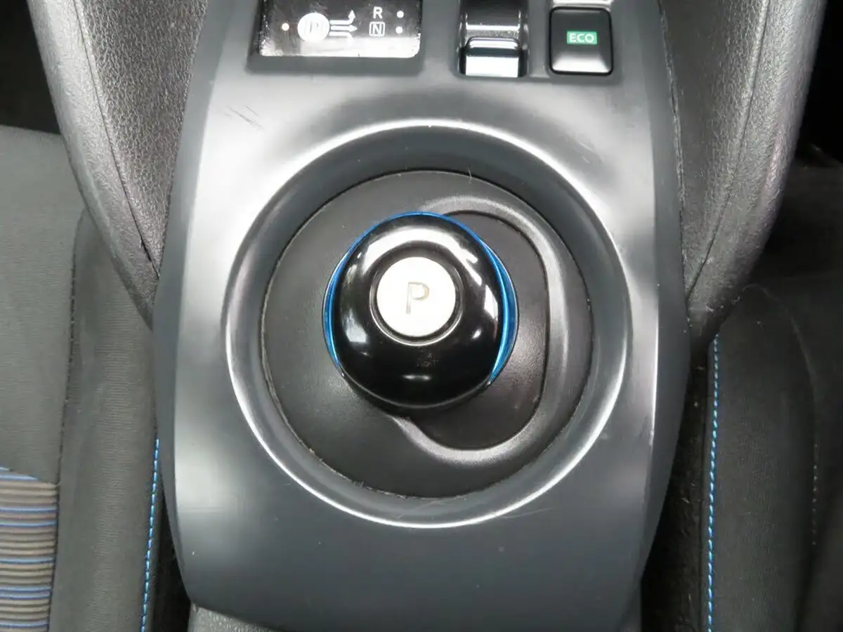 2022-nissan-leaf-e-acenta-39kwh-big-32