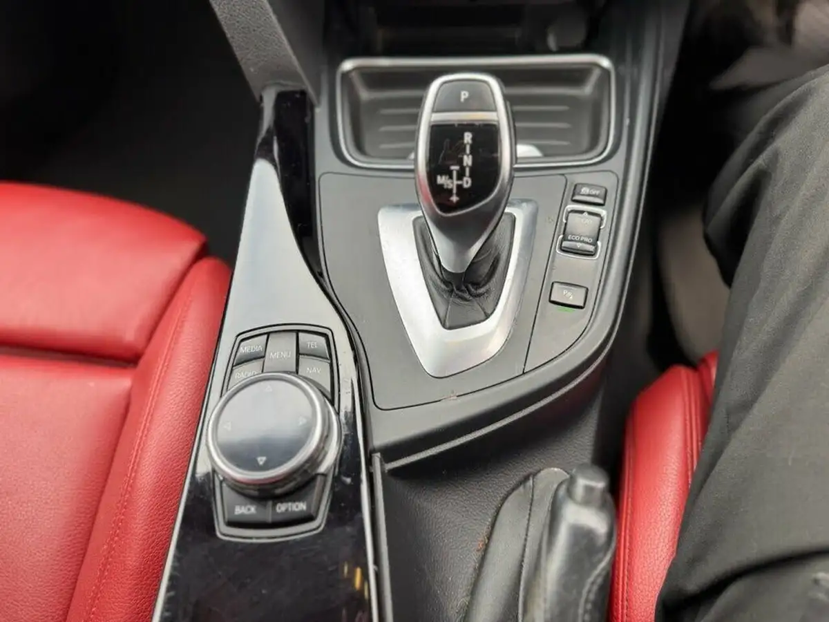 2013-bmw-3-series-big-19